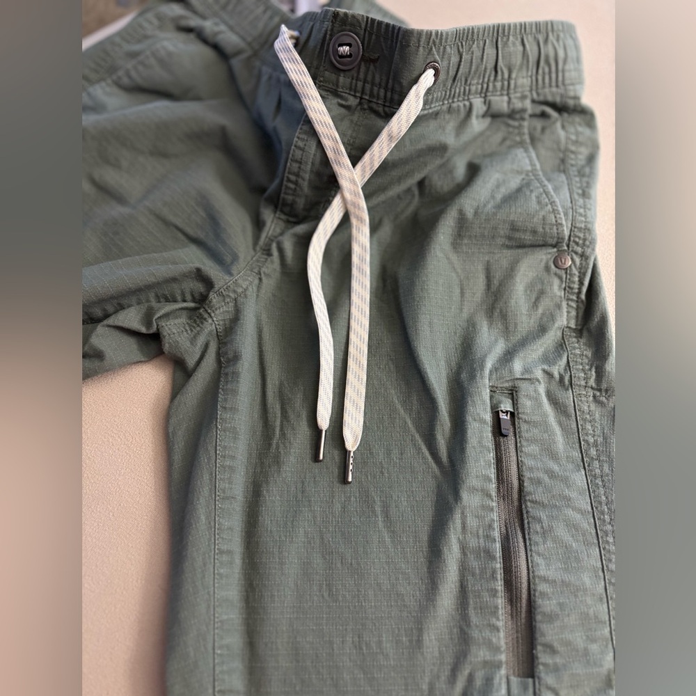 Vuori Olive Green Women's Joggers